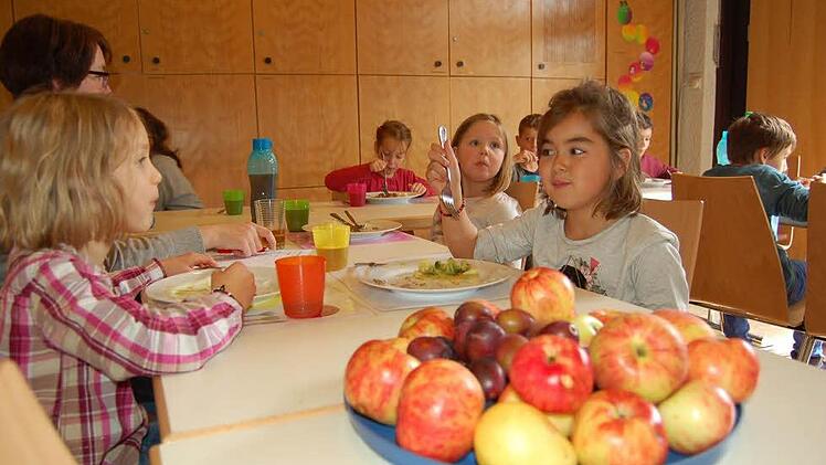 Wachsender Beliebtheit erfreut sich die Mittagsbetreuung - vor allem an kleineren Schulen wie hier an der Grundschule in Neuses. Foto: Helke Renner