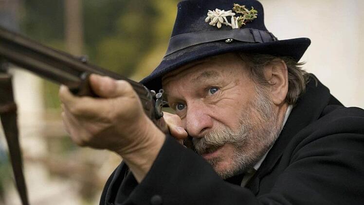 Franz Xaver Kroetz als Wilderer in dem Film "Die Geschichte vom Brandner Kaspar". Wilderer gab es bekanntlich auch im Spessart jede Menge. Foto: picture-alliance/DPA