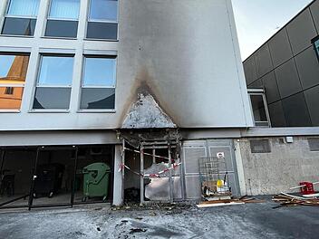 Bad Kissingen: Café Kaiser erleidet enormen Sachschaden durch Brand an Landratsamt - "alles kaputt"