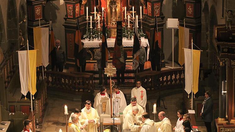 Der Gottesdienst zur 70-Jahr-Feier  der Kolpingsfamilie in der Pfarrkirche St. Michael in Neunkirchen am Brand  Foto:  Laura Grau