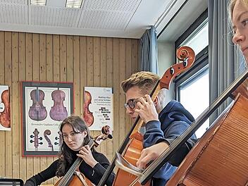 Auch das neugegründete Cello-Orchester tritt beim Konzert des Herder-Gymnasiums Forchheim auf.