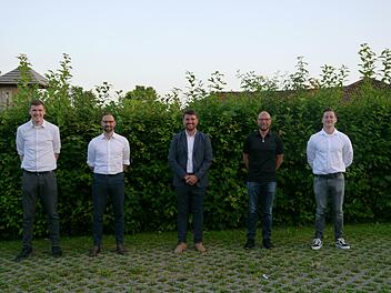 Die neuen Vorstandsmitglieder der DJK mit ihren Vorgängern: (von links) Tim Schäfer (Beisitzer), Michael Rölling (bisher Schriftführer), Vorsitzender Michael Schröter, Thomas Schmitt (bisheriger Beisitzer), Mario Hägerich (neuer Schriftführer).
