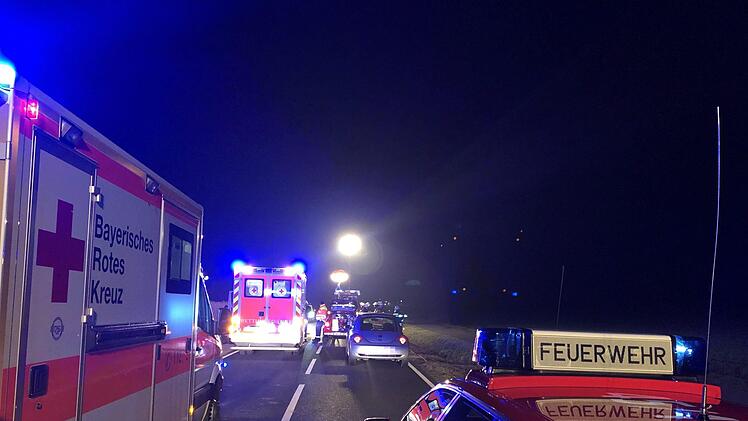 Zu einem t&ouml;dlichen Unfall mit einem Fu&szlig;g&auml;nger kam es bei Ro&szlig;tal im Landkreis F&uuml;rth. Foto. News5/Schmelzer