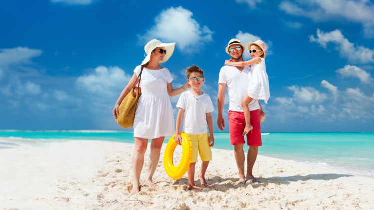 Traumurlaub 2025: Viele Anbieter locken mit satten Frühbucherrabatten.