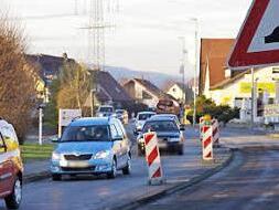 Sven Schuster fragte, warum in Gundelsdorf nicht gleich Flüsterasphalt aufgebracht wird.