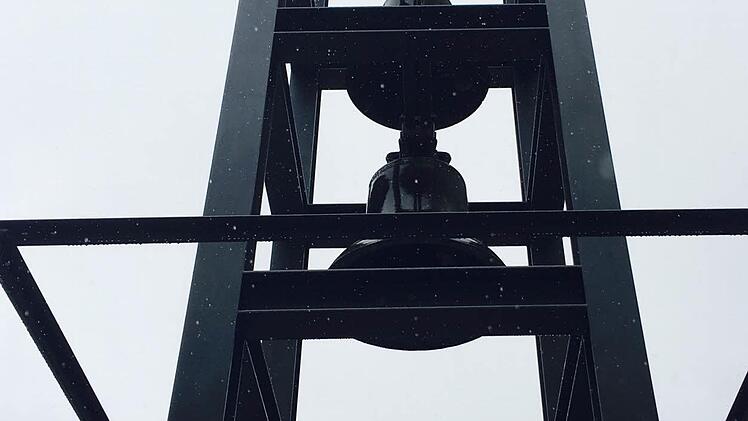 Die Marienstatue in der neuen Kapelle in Oberwildflecken. Foto: Sebastian Schmitt-Mathea