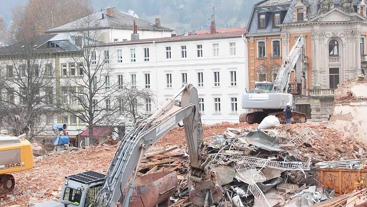 Abriss des Kurhaushotels. Foto: Carmen Schmitt
