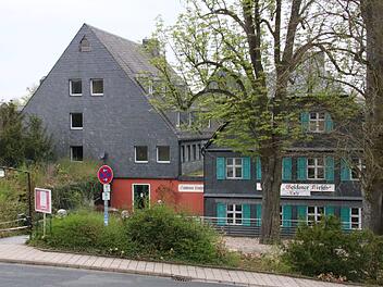 Der Gasthof "Goldener Hirsch" und das "Haus Frankenthal" in Vierzehnheiligen werden saniert. Während der Bauphase werden Pilger, Touristen  und Hausgäste im Diözesanhaus nebenan verpflegt.Matthias Einwag