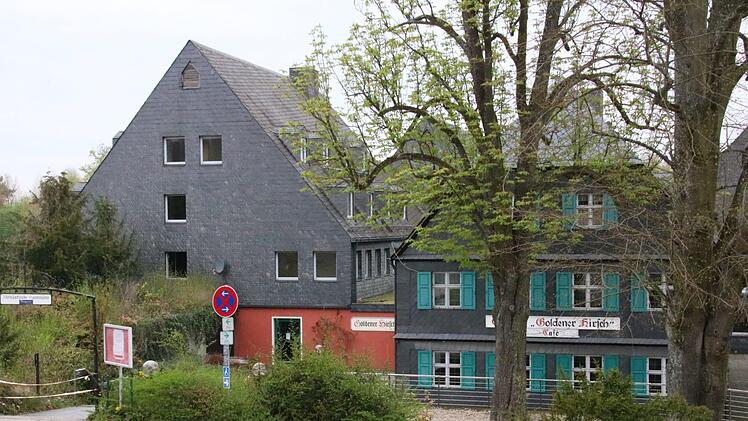 Der Gasthof "Goldener Hirsch" und das "Haus Frankenthal" in Vierzehnheiligen werden saniert. Während der Bauphase werden Pilger, Touristen  und Hausgäste im Diözesanhaus nebenan verpflegt.Matthias Einwag