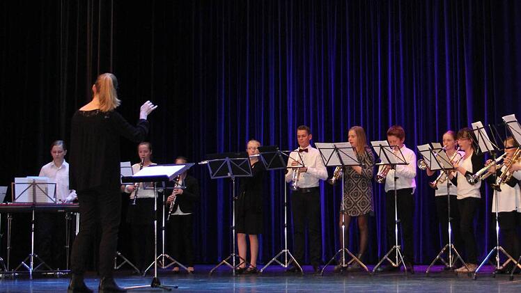 Susanne Hofmann leitete die Bläsergruppe und bewies, dass es die Bläser am MGF "voll drauf" haben. Foto: Sonja Adam