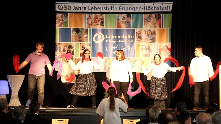 Die "Wilden Hühner" der Aurach-Werkstatt sorgten mit einer Tanzvorführung für Begeisterung.Richard Sänger