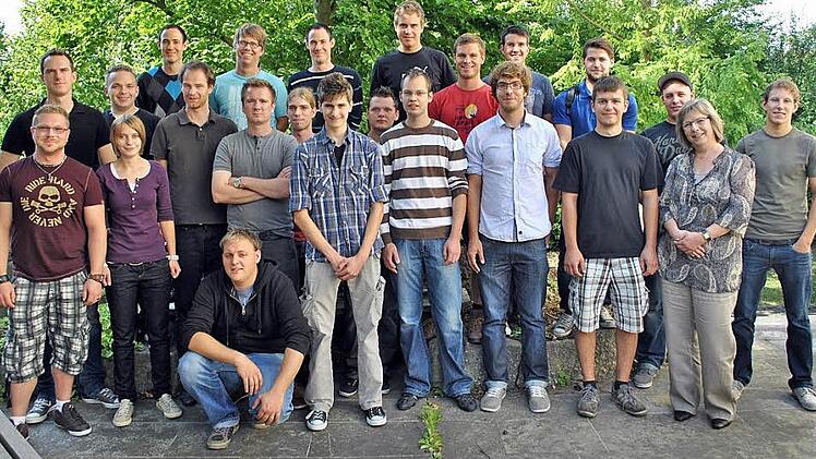 Ellen Lix (zweite von rechts) leitet den neuen Kurs, aus dem binnen eineinhalb Jahren 22 neue Meister hervorgehen sollen.  Foto: Meisterschule