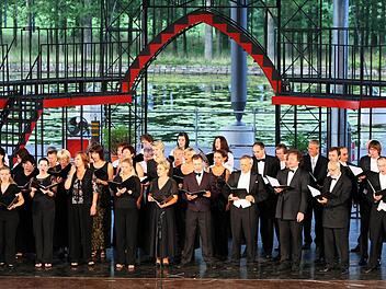Eine hochkarätige Solistenbesetzung und die Nordböhmische Philharmonie Teplice wird am 25. Mai in Nürnberg auftreten. (Fotos: Andreas Lander)