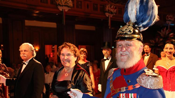 Eindrücke vom Rakoczy-Ball mit Gläser-Polonaise. Foto: Ralf Ruppert