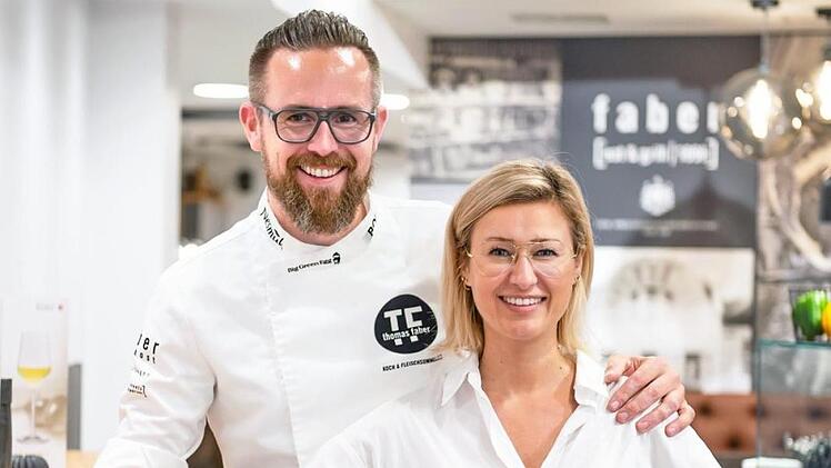 Thomas Faber und Ehefrau Johanna freuen sich über die Neueröffnung.  Foto: Dominik Marx