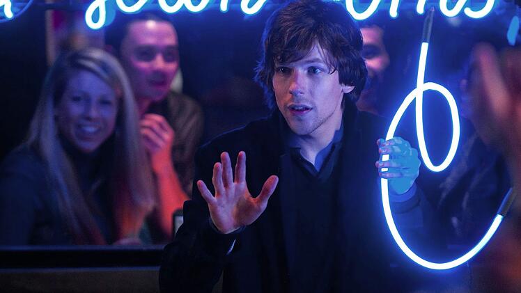 Bereits im ersten Teil "Die Unfassbaren - Now You See Me" zauberte Jesse Eisenberg als J. Daniel Atlas.