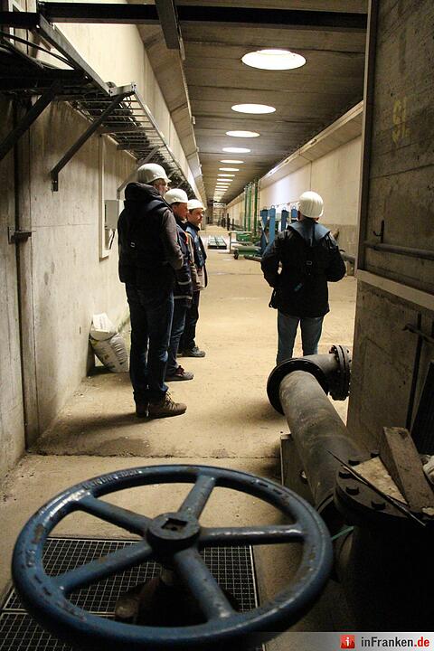 Auf Foto-Tour im  Inneren der Schleuse Erlangen