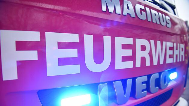 Neustadt bei Coburg: Großer Feuerwehreinsatz bei Brand auf Dachboden