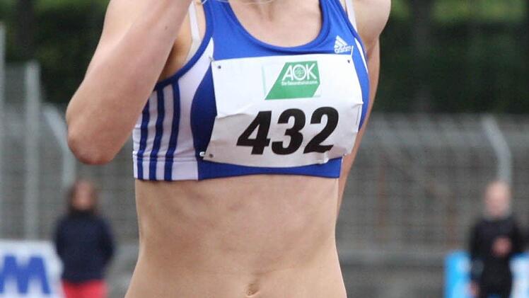 Melanie Winbeck vom TSV Bad Kissingen lief in Schweinfurt Bestzeit über 100 Meter und wurde Zweite der U-16.