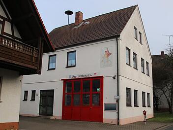 Zu klein geworden ist das Uetzinger Feuerwehrhaus. Der Neubau entsteht auf einem Grundstück zwischen Uetzing und Weisbrem.Matthias Einwag