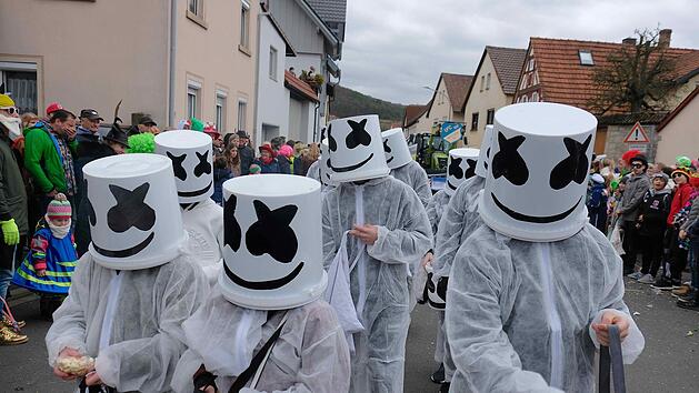 Ich habe einen Eimer auf dem Kopf - ich bin ein Marshmallow.Foto: Gerd Schaar