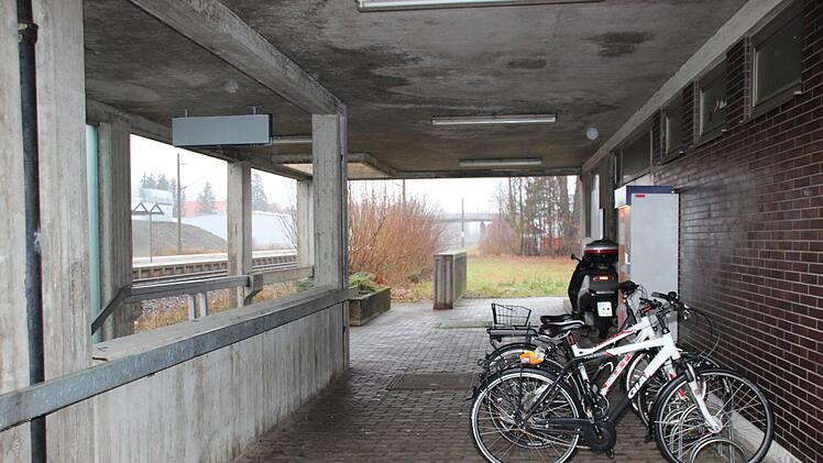 Hier kann man in Stockheim sein Fahrrad abstellen. Foto: Andreas Schmitt