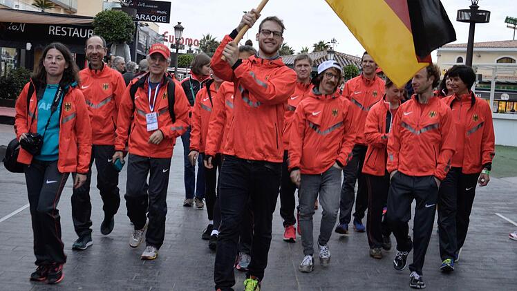 Als Fahnenträger führte Alexander Dautel das deutsche Team im spanischen Los Alcazares an.