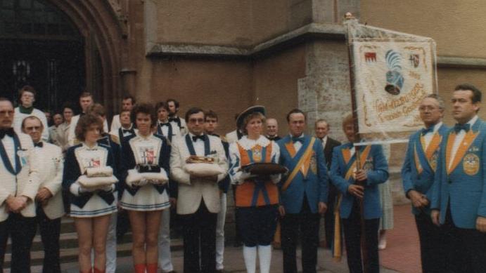 Impressionen von der Standartenweihe 1985. Repro: Archiv Ha-Ka-Ge