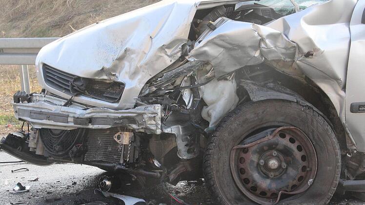 Unfall auf der B 303. Foto: Marco Meißner