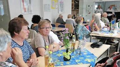 Der Tag der offenen T&uuml;r lockte zahlreiche Besucher in den Awo-B&uuml;rgertreff. Foto: Awo