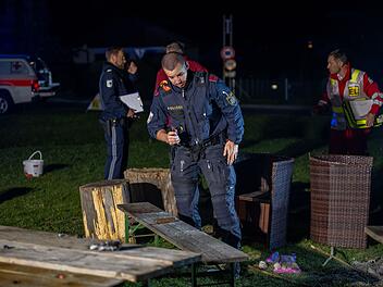 Kriegsrelikt explodiert unter Lagerfeuer