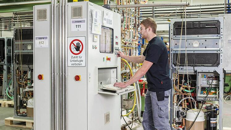 Blick in die Produktionsstätten. Foto: AIT-Deutschland