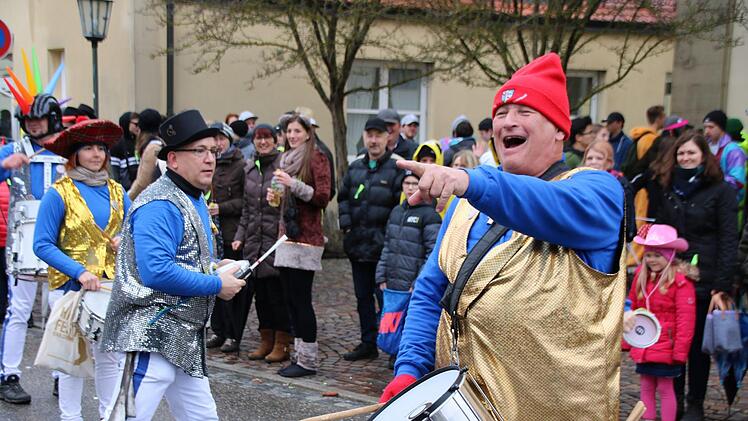 Immer dabei ist die Sambagruppe Schweinfurt. Thomas Malz