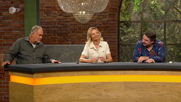 Susanne Steiger konnte nur staunen: Walter Lehnertz (links) und Daniel Meyer &uuml;berboten sich auf das F&uuml;nffache des Sch&auml;tzpreises.