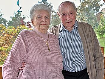 "Wir haben unser Leben 60 Jahre gemeinsam gemeistert und sind damit gut gefahren", sagten Eugenia und Alois J&auml;ger aus Vorbach am Tag ihrer diamantenen Hochzeit. Foto: Helmut Will