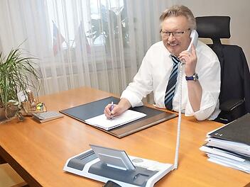 Pressigs Bürgermeister Hans Pietz wird am Sonntag 60. Foto: K.- H. Hofmann