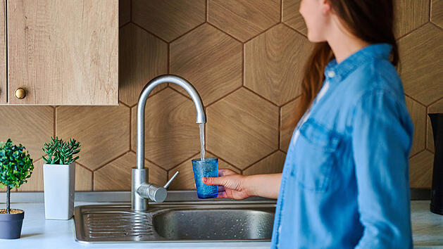 Sechs Mythen rund ums Leitungswasser: Was stimmt wirklich?