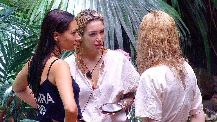 Girlstalk. Ariel und Samira fragten Mirja du Mont &uuml;ber ihre Ehe mit Sky du Mont aus. Aber Mirja blieb Ehrenfrau und wusch keinerlei schmutzige W&auml;sche.