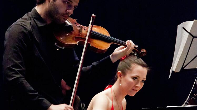 Nina Scheidmantel und Attila Gergely gastierten bei der "Gesellschaft der Musikfreunde" Coburg.Foto: Jochen Berger