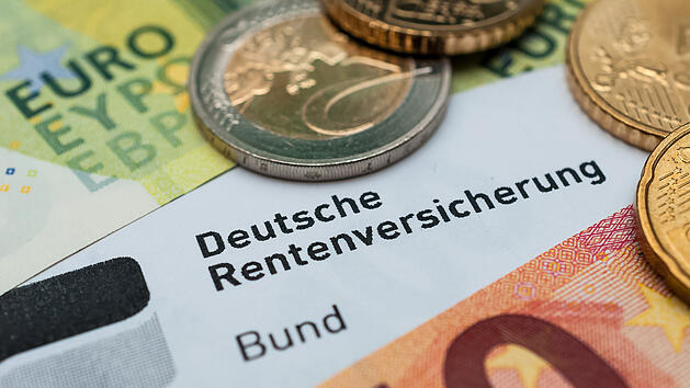 Lebensnachweis f&uuml;r Rentner im Ausland: Digitale und papiergebundene M&ouml;glichkeiten zur Sicherstellung der Rentenzahlungen unter Ber&uuml;cksichtigung automatischer Meldeverfahren.
