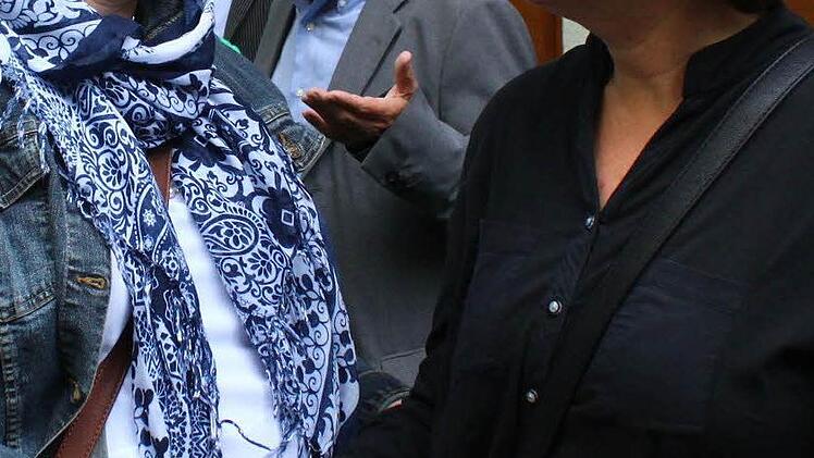 Iris Roßmark (links) von Katz & Katz mit Medienberaterin Iris Hahn. Foto: Jürgen Gärtner