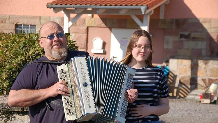Viktor Kremer ist ein begeisterter Musiker.  Foto: Manfred Mellenthin