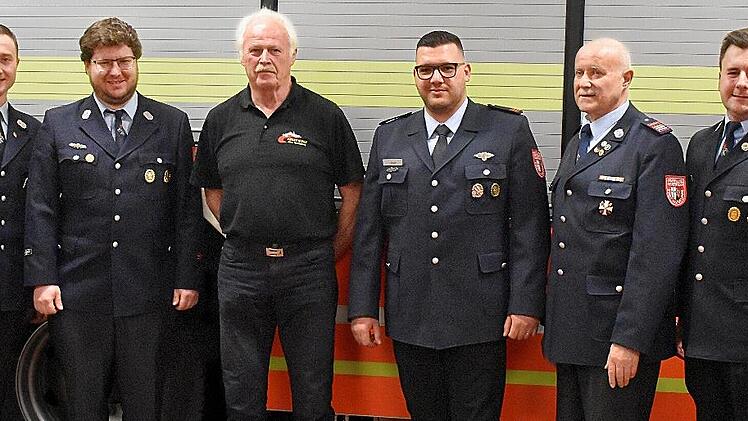 Das Bild zeigt Sebastian Emmert, Hans Schlereth, Winfried Kleinhenz, Ibrahim Sayah, Walter Emmert und Manuel Wurst.