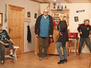 Pauline Sitte, Rainer Tratz, Nadine Hoffahrt und Peter Zöbelein (v. l.) bei einer Probe Foto: Blum