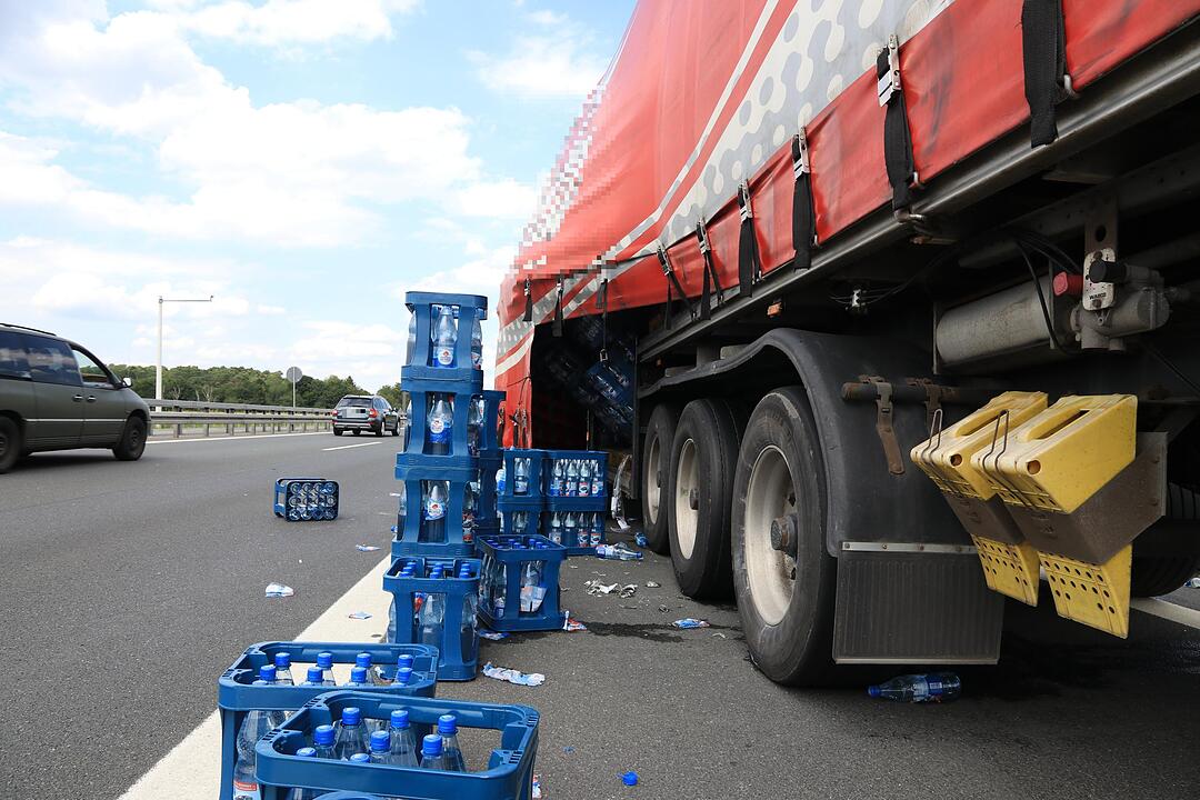 Mineralwasser auf der Autobahn: Und wieder wird gegafft