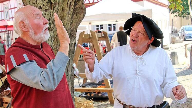 Das Hans-Sachs-Spiel "die Zähmung der Widerspenstigen" mit Rainer Kirch,  Doro Hanshans und Franz Wüst machte den Zuschauern viel Spaß. Foto: Dieter  Britz