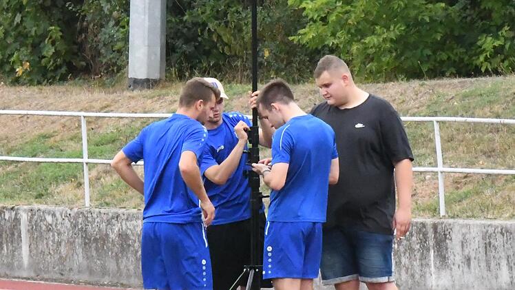 Spielanalyse der modernen Art. Gesehen beim Match des FC 06 Bad Kissingen. Foto: Hopf