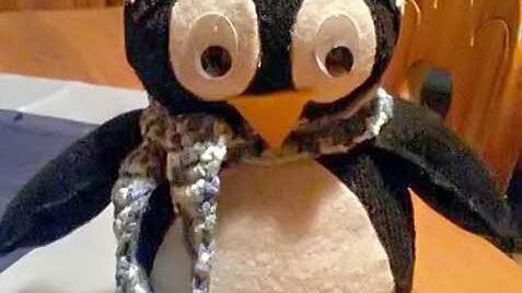 Die ersten Pinguine sind schon da - zumindest aus Socken. Foto: Deuerlin
