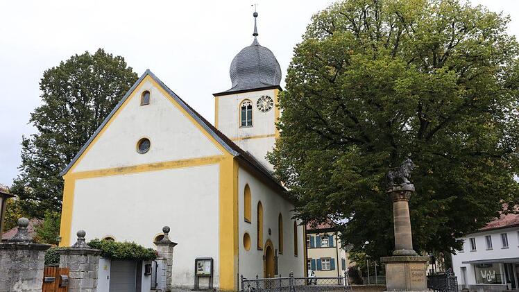 Die Kirche St. Laurentius in Walsdorf war ursprünglich katholisch.Foto: Barbare HerbstBarbara Herbst