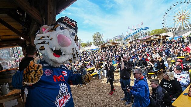 N&uuml;rnberger Fr&uuml;hlingsfest 2022 er&ouml;ffnet